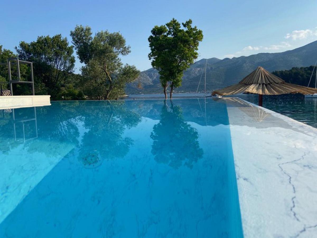 Blue Water Apartment Zrnovo Екстериор снимка