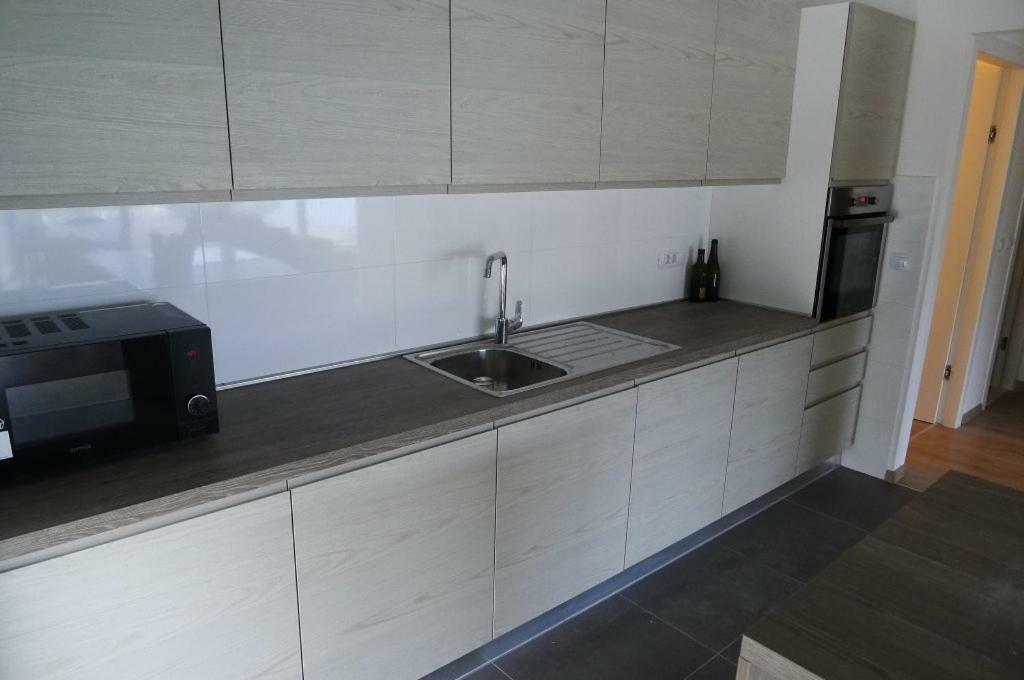 Blue Water Apartment Zrnovo Екстериор снимка
