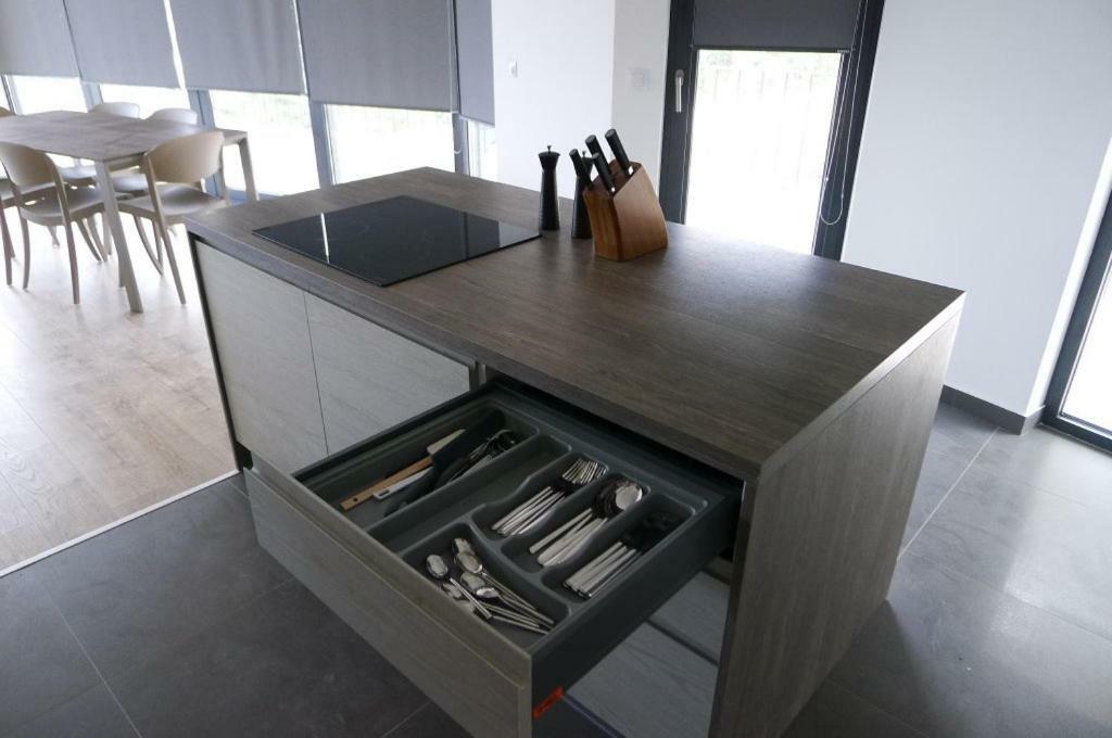 Blue Water Apartment Zrnovo Екстериор снимка